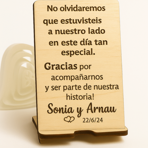 Soporte para móvil de madera personalizado boda