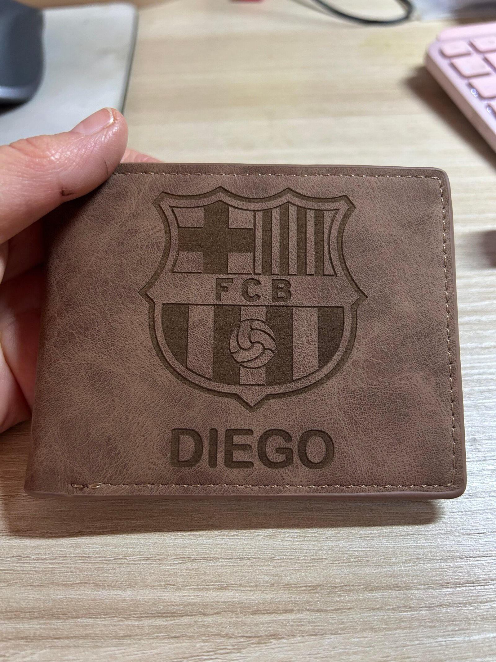 Cartera Personalizada futbol con Escudo y Nombre Grabado. !!!LLAVERO DE REGALO!!!! - Imagen 2