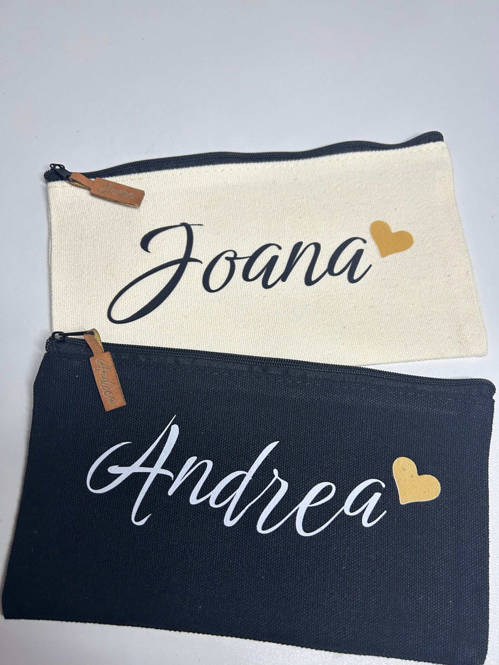 Neceser de tela Personalizado con Nombre y Corazón – Regalo Único y Elegante