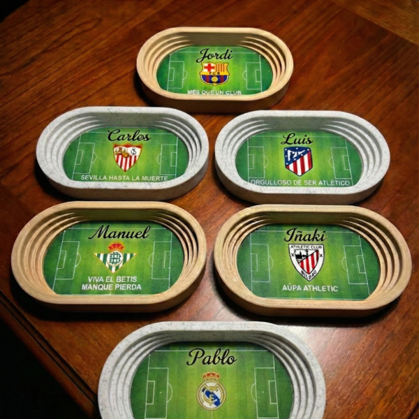 Vacíabolsillos Estadio de Fútbol 3D – Bandeja Organizadora con Tu Equipo Favorito (Madrid, Barça, Atleti, Betis, Sevilla, Athletic)