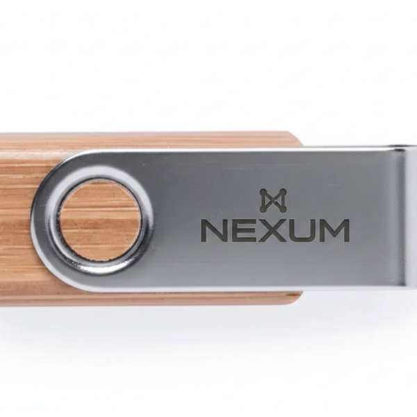 Pack "Conexión Natural" | Tecnología y Oficina Personalizada en Bambú