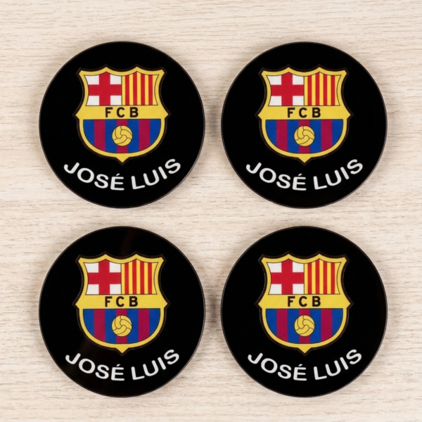 Set de 4 posavasos FC Barcelona personalizados con nombre José Luis, material metacrilato transparente y base de corcho.
