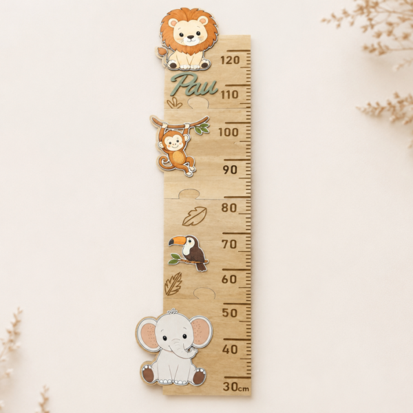 Medidor infantil de madera personalizado – Selva | 2 diseños y 6 hitos de regalo